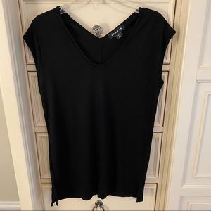 TROUVÉ V NECK SHORT SLEEVE TEE IN BLACK SIZE XS